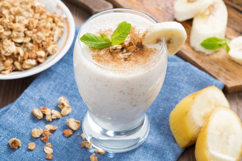 Oat and banana smoothie for weight loss